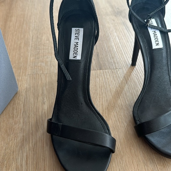 Steve Madden Stecy black stiletto heel size 9 - Picture 5 of 5